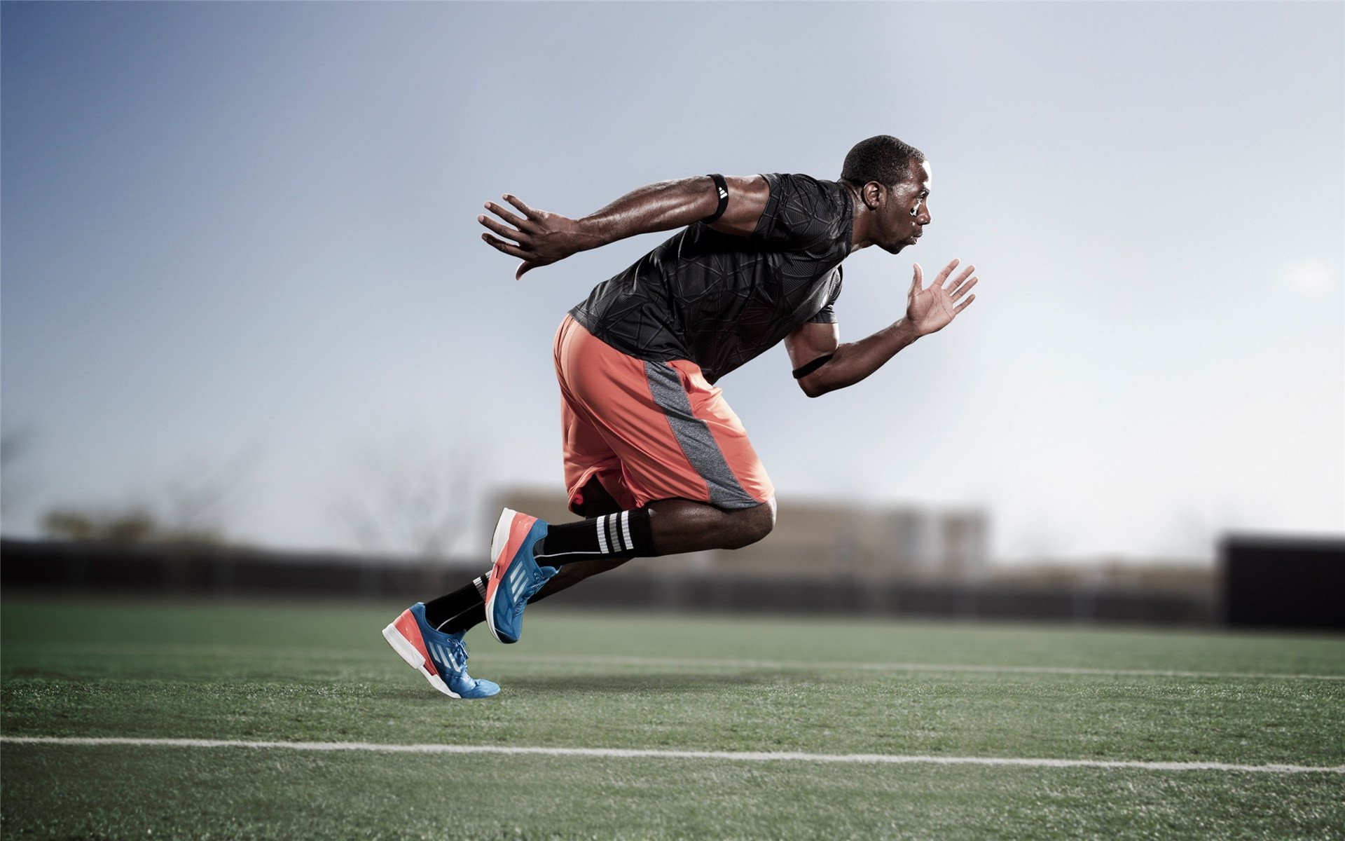 开云体育 kaiyun sports-_未来运动鞋：智能科技引领潮流_，未来鞋子